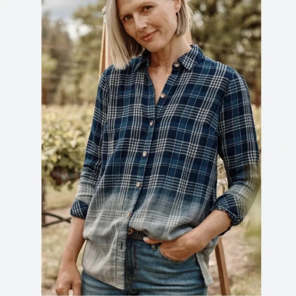 J. Jill Buttonโ Front Shirt Womens Small Blue White Plaid Cotton Ombre Tunic